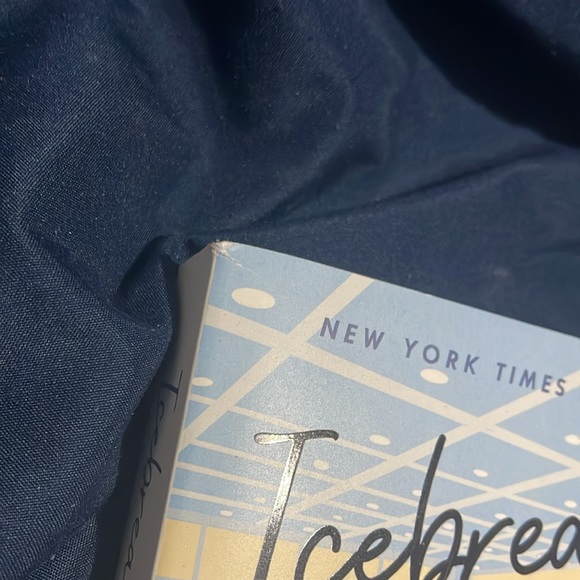 icebreaker slightly used - Picture 2 of 6